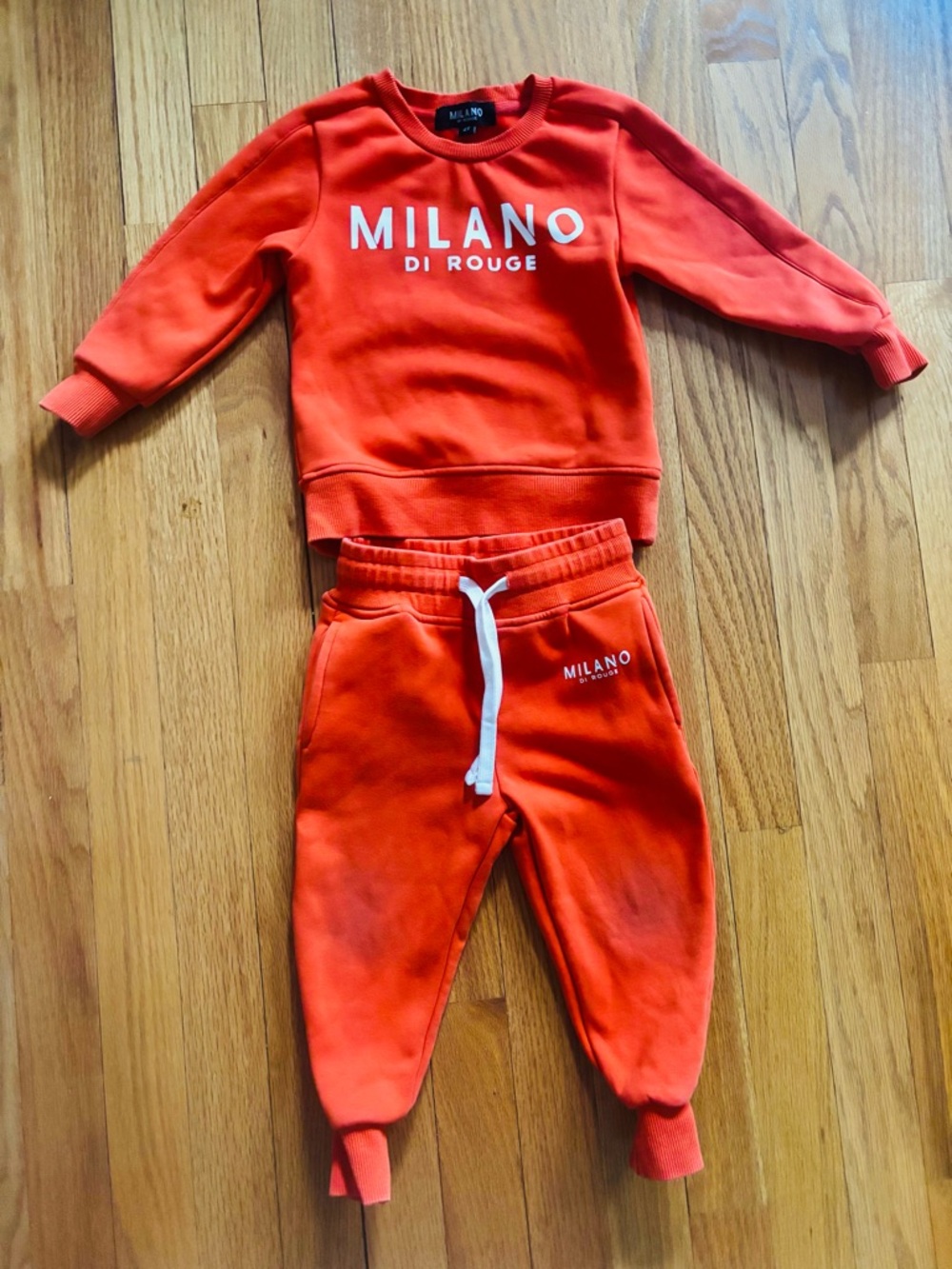 Milano Di Rouge Vibrant Orange Logo Sweatshirt & Joggers Set, 2T